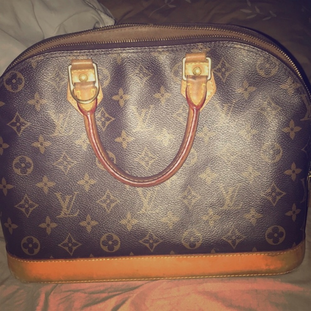 Need money asap for school - Picture 1 of 8